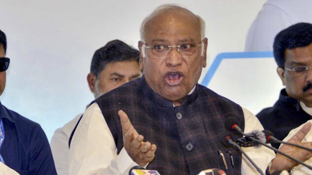 Bihar Assembly Elections 2025 | Golden opportunity to teach lesson to 'opportunistic rulers': Mallikarjun Kharge
