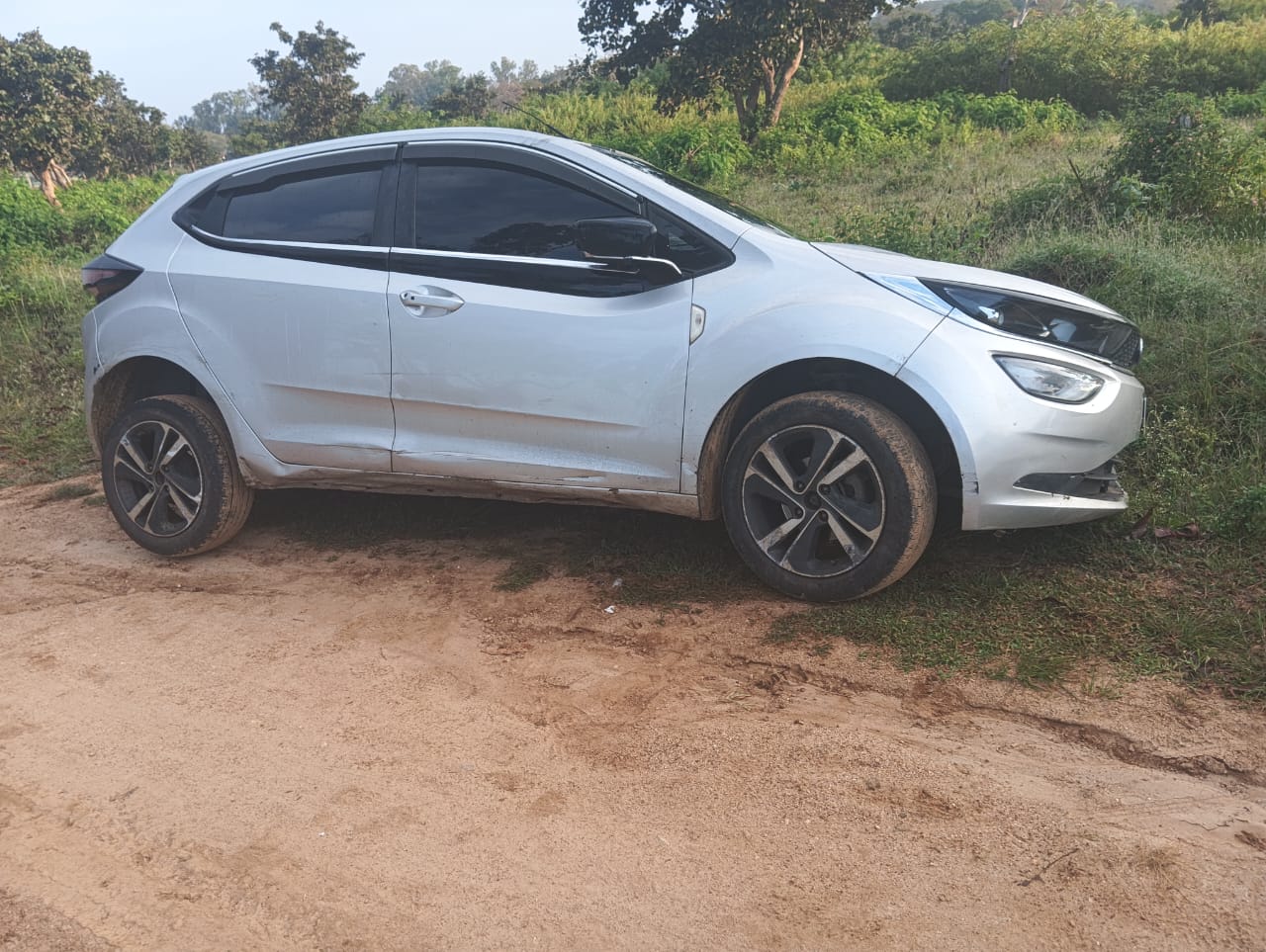 The abandoned car. DH Photo