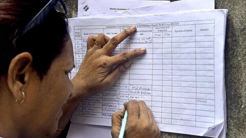 Anxious over SIR, sex workers in Kolkata's Sonagachi hold meeting before moving EC