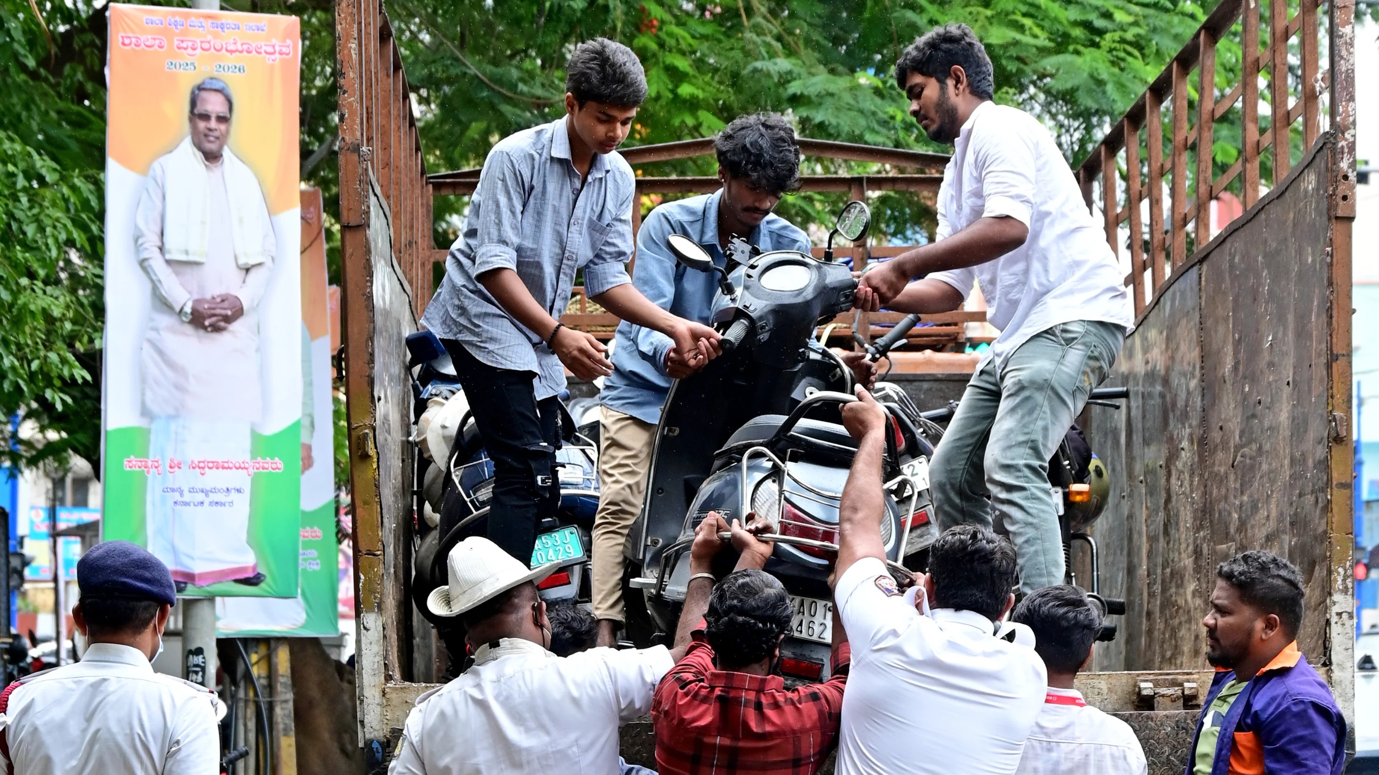 DH Exclusive| Parking violations: 10 tow vehicles to prowl on 12 key corridors in Bengaluru