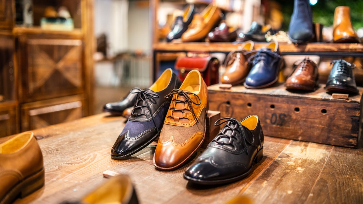 Uttar Pradesh cops take shoes as bribe