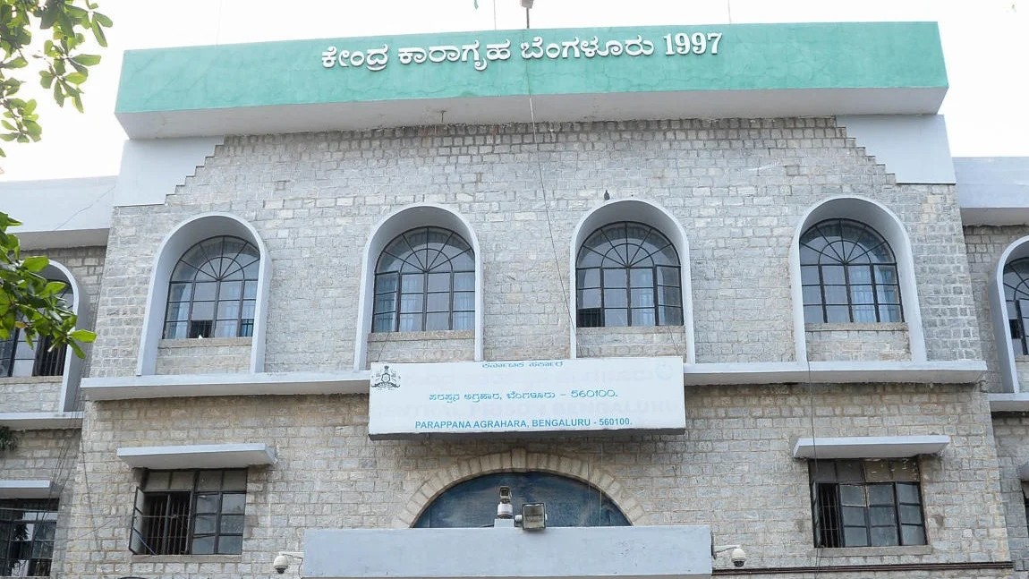 Jail officials mum over videos of Bengaluru inmates with VIP facility in Parappana Agrahara