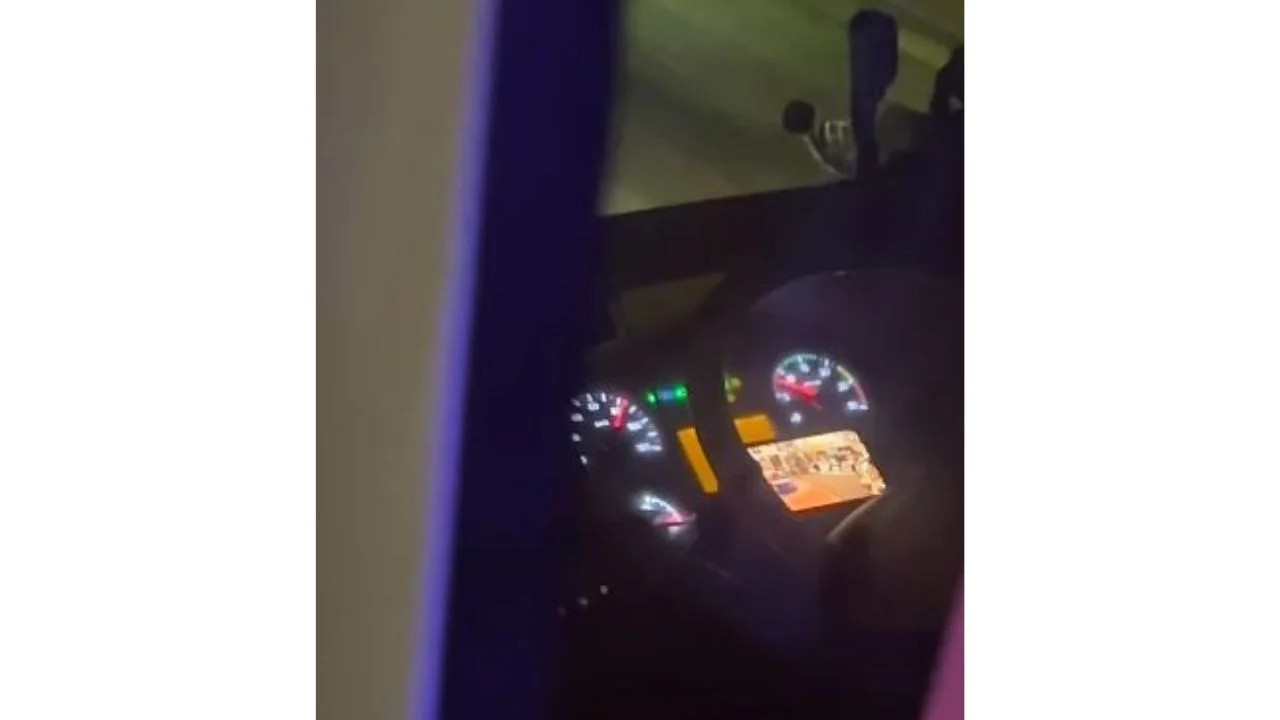 Watch | Bus driver watches 'Bigg Boss' while driving from Mumbai to Hyderabad, netizens react