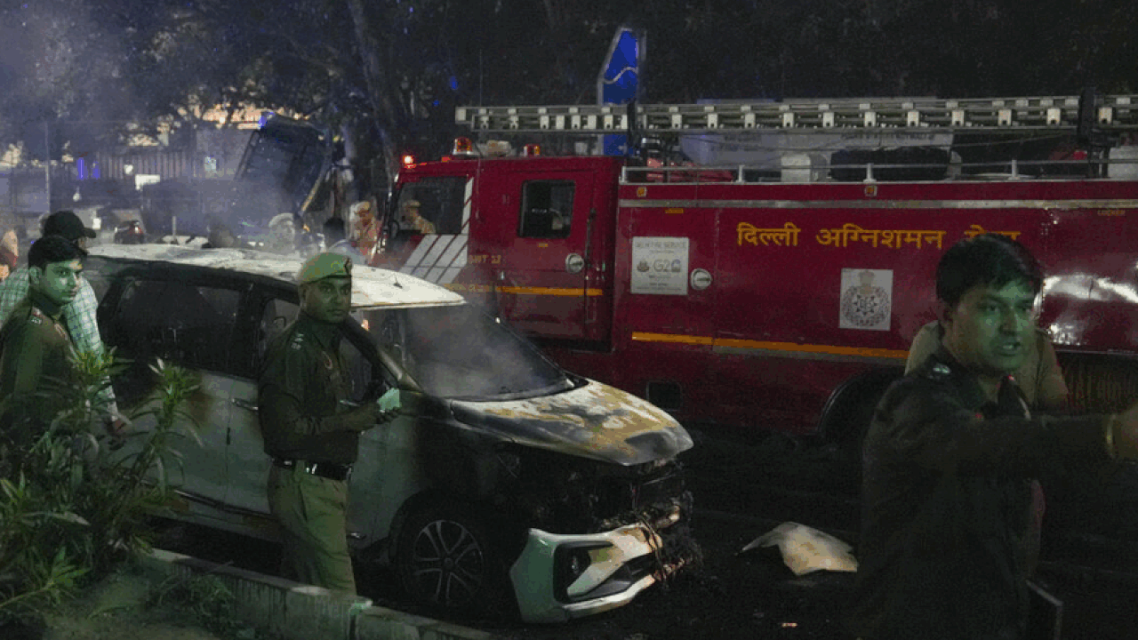 Delhi Red Fort blast live updates: Breaking news, Red Fort blast live updates:NIA mit Shah chairs high-level security review meeting; cities on high alert | Delhi Red Fort Car Blast News Live |