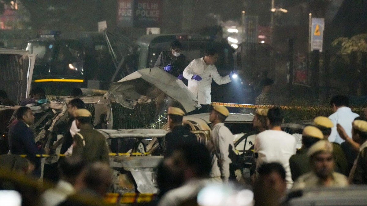 Delhi blast: Pulwama doctor believed to be behind the wheels of exploded car; investigators probing 'suicide bomb' angle