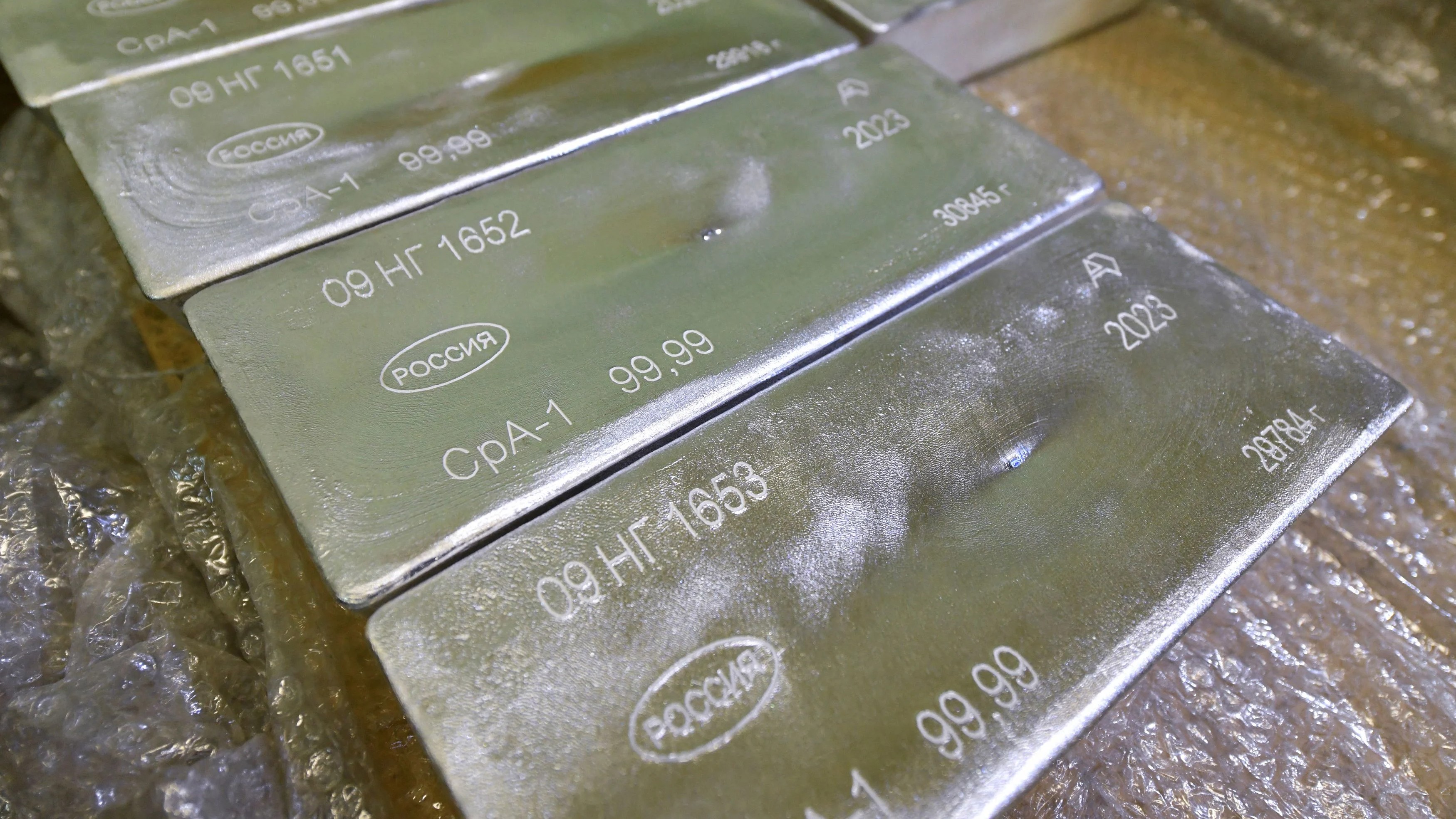 Passenger aboard KSRTC bus loses silver ingot, cash worth Rs 18.39 lakh