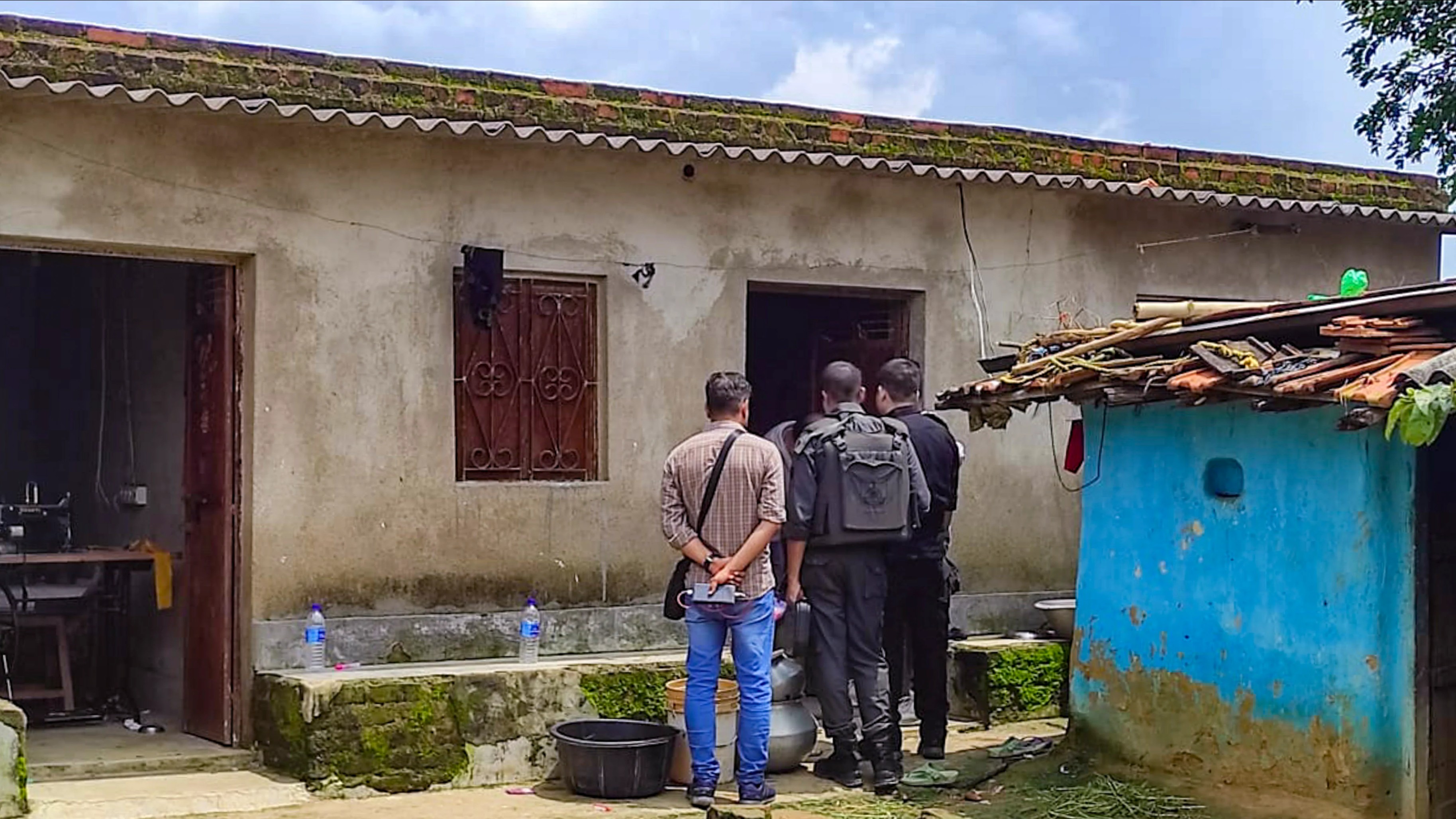 ATS raids homes of Urdu teacher in Mumbra