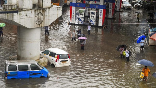 Rains in Mumbai during monsoon kill as many as cancer: Study
