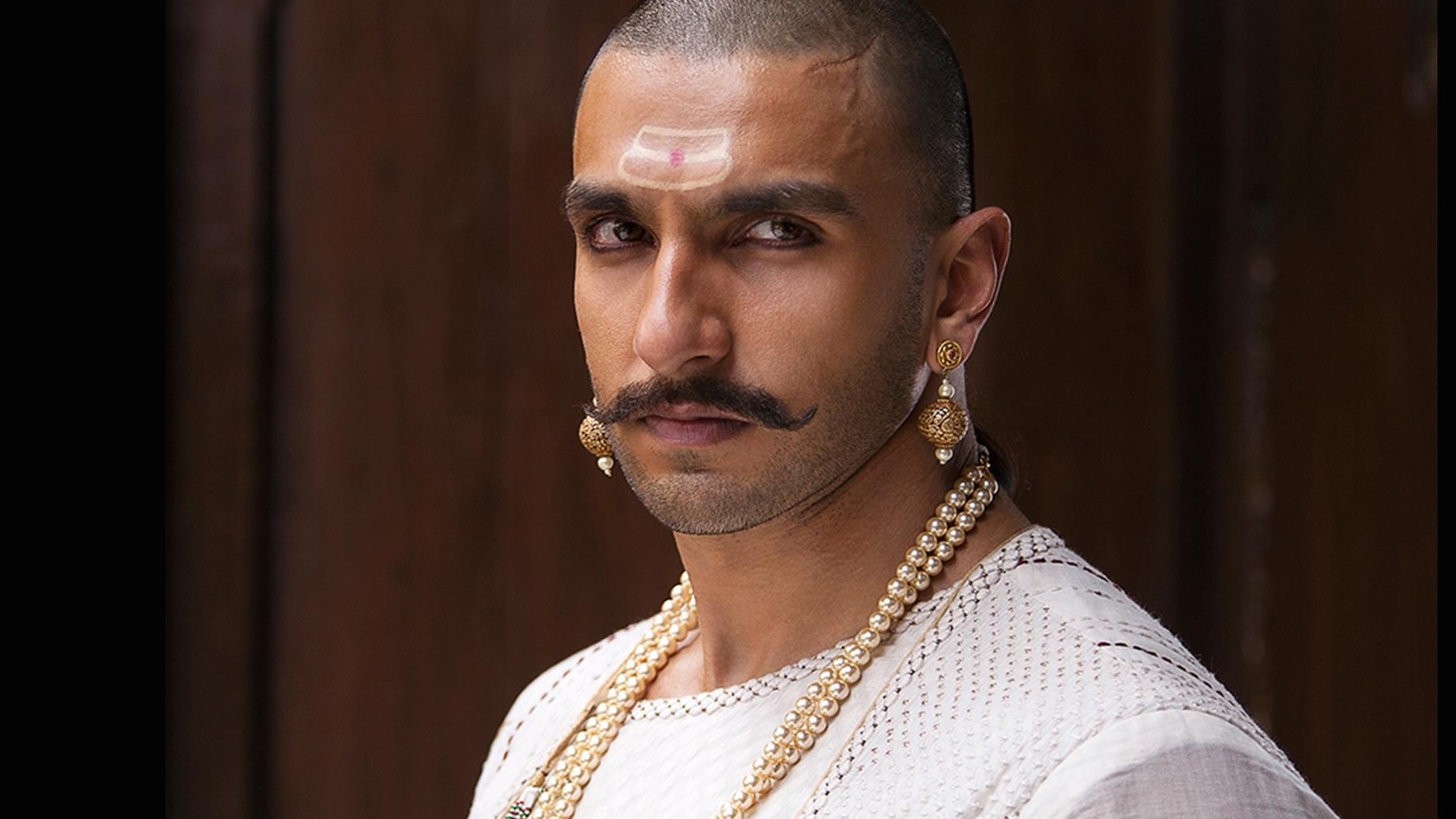 <div class="paragraphs"><p>Credit: Bhansali Productions</p></div>