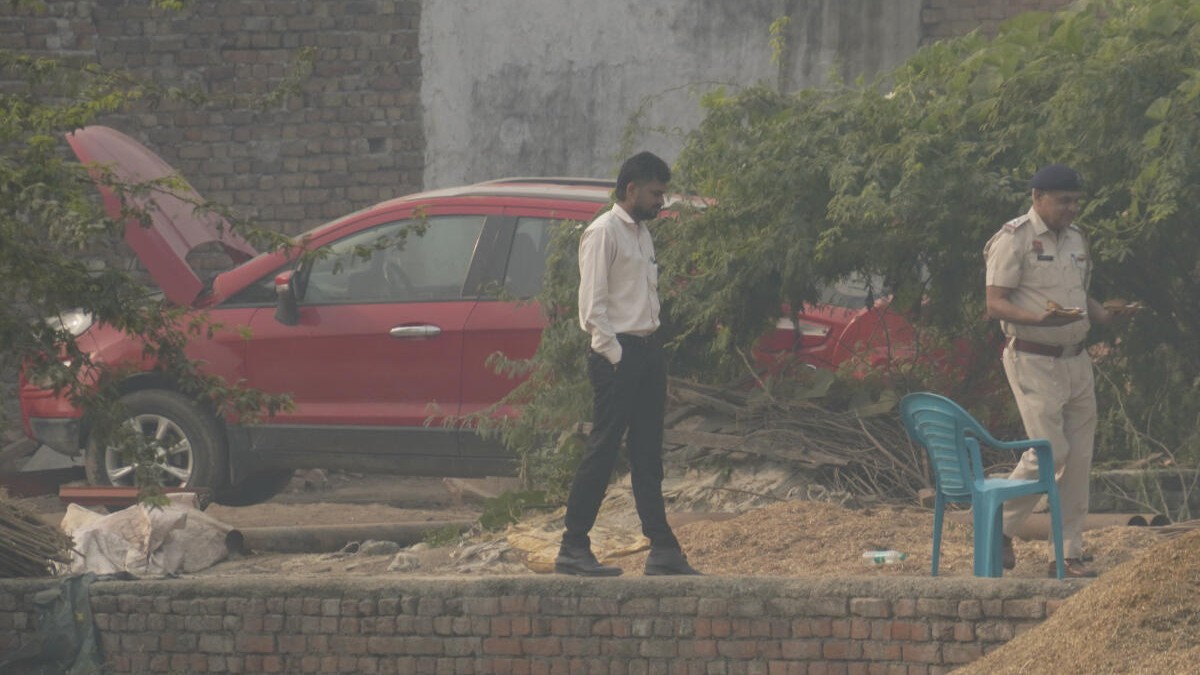 Red Fort Blast Update: Faridabad Car Linked to Terror Module Seized, One Detained