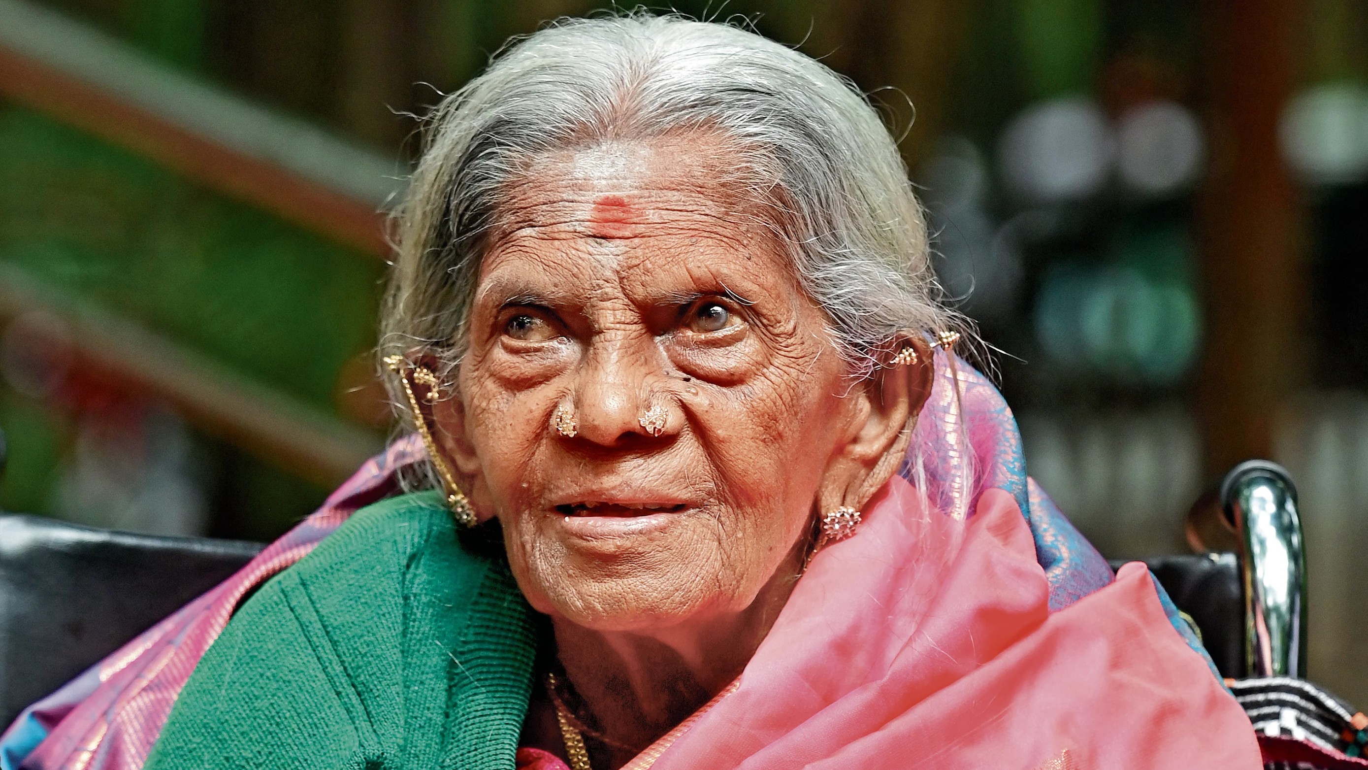 Son vows to carry forward Saalumarada Thimmakka’s legacy