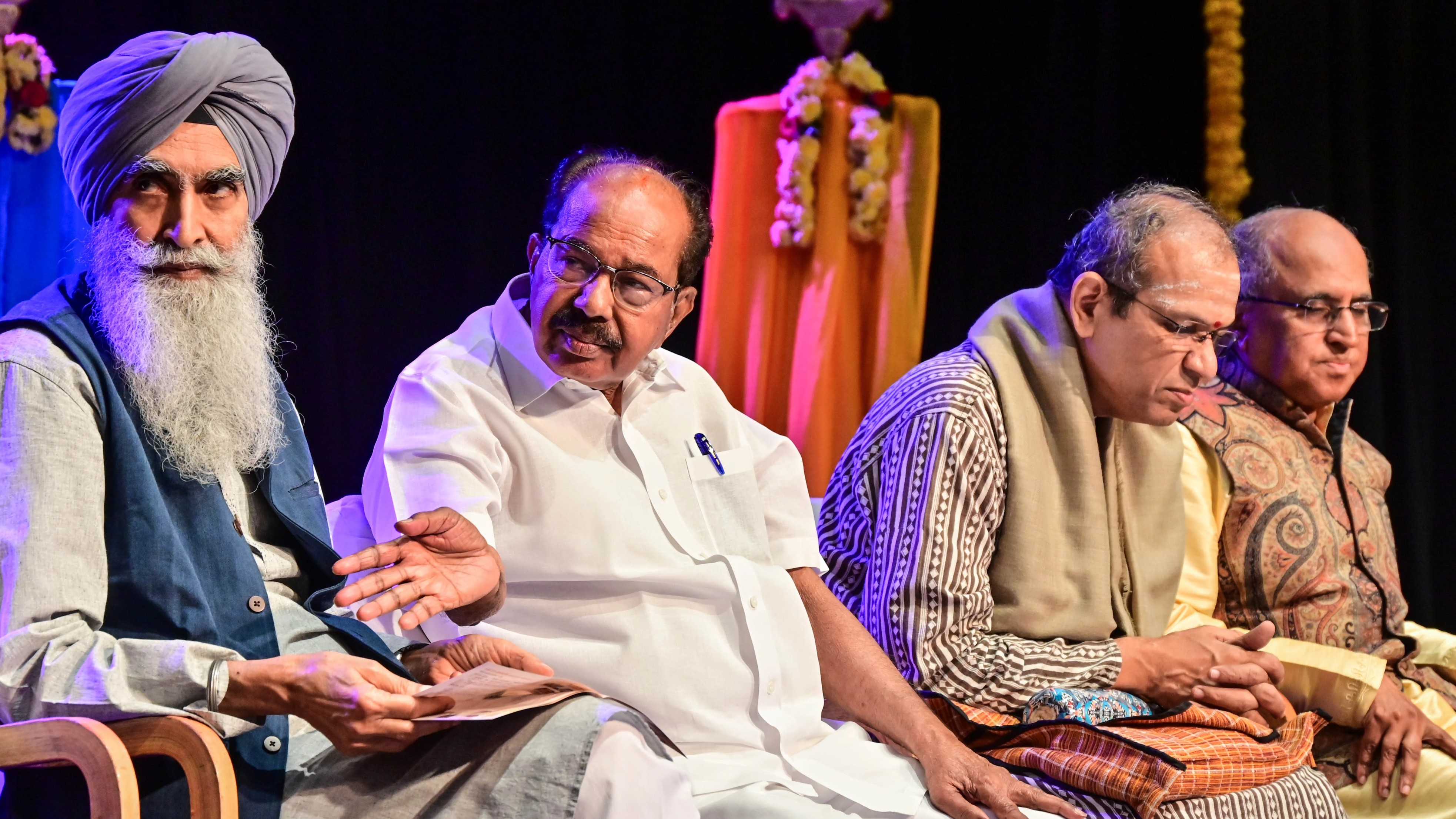 Karnataka Ex-CM Moily calls for cultural revival, citing Thimmakka as a model of true values