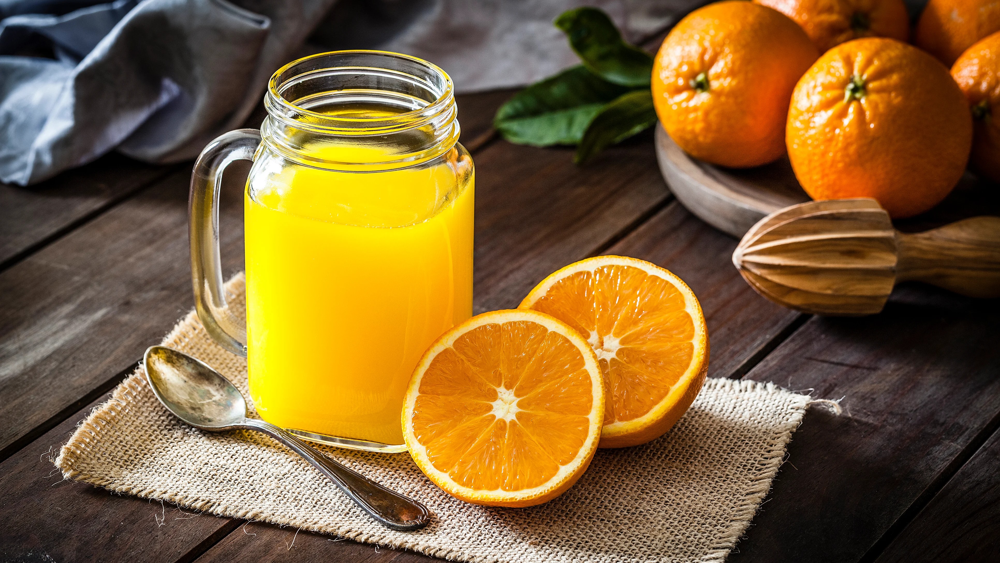 Does vitamin C cure a cold?
