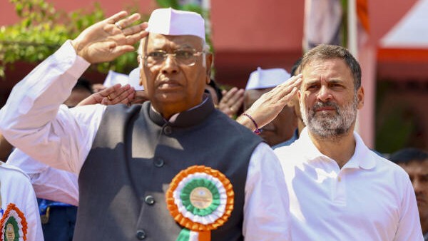 Congress calls meeting of party leadership in states, UTs undergoing SIR, plans to intensify 'vote chori' charge