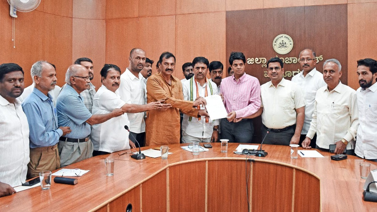 Upgrading MCC to BMMP vital for Mysuru's comprehensive development: M Lakshmana