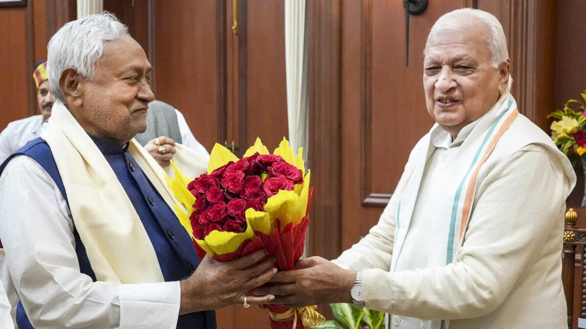 Nitish recommends House dissolution, to take oath as CM for 10th time on November 20; Modi to attend