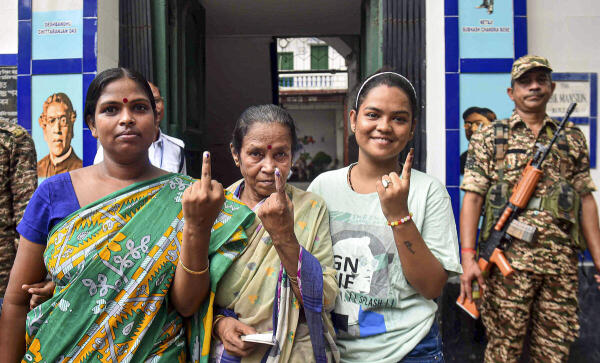 Nearly all Bengal voters issued enumeration forms; false entries to invite action: CEO