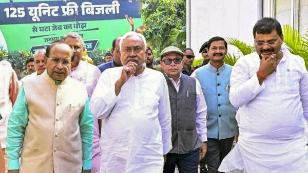 Hectic lobbying among NDA partners for berths in new Bihar cabinet ahead of Nov 20 swearing-in