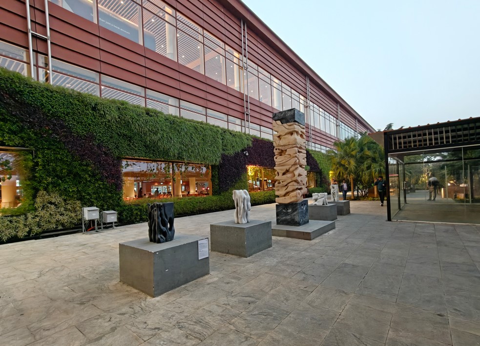 OnePlus 15's camera sample.