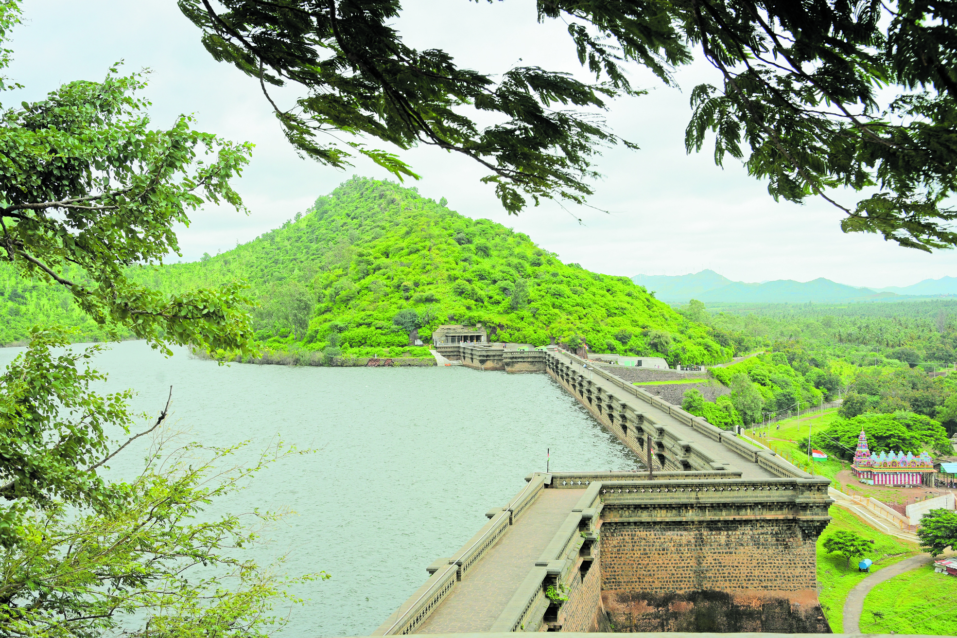 A view of V V Sagara reservoir nestled amid the Marikanive hills near Hosadurga and Hiriyur in Chitradurga district. Photo by V Chandrappa