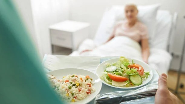 After 14 long years, woman diagnosed with cancer tries solid meal again in Maharashtra