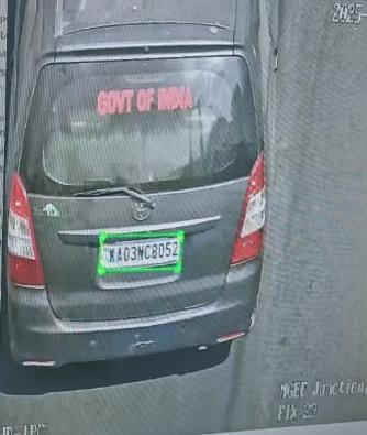 The Grey Metallic Toyota Innova used by the robbers to intercept and rob the cash van. It bore a registration number belonging to a Maruti Suzuki Swift VDI.