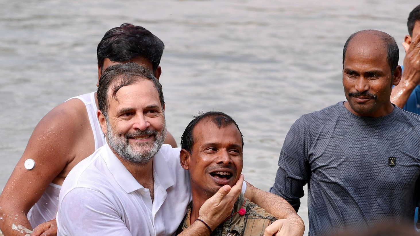 Rahul calls for ensuring better safety, fair prices, respect for fishing communities across India