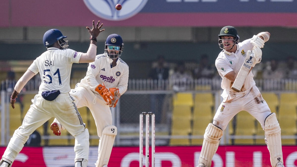 India vs South Africa: Visitors in the driver's seat as they extend lead 