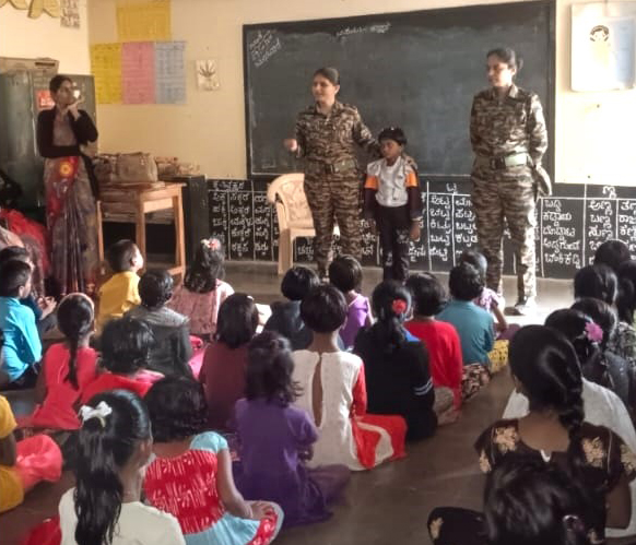 Members of the Akka Pade create awareness at a school in Bidar. DH Photo
