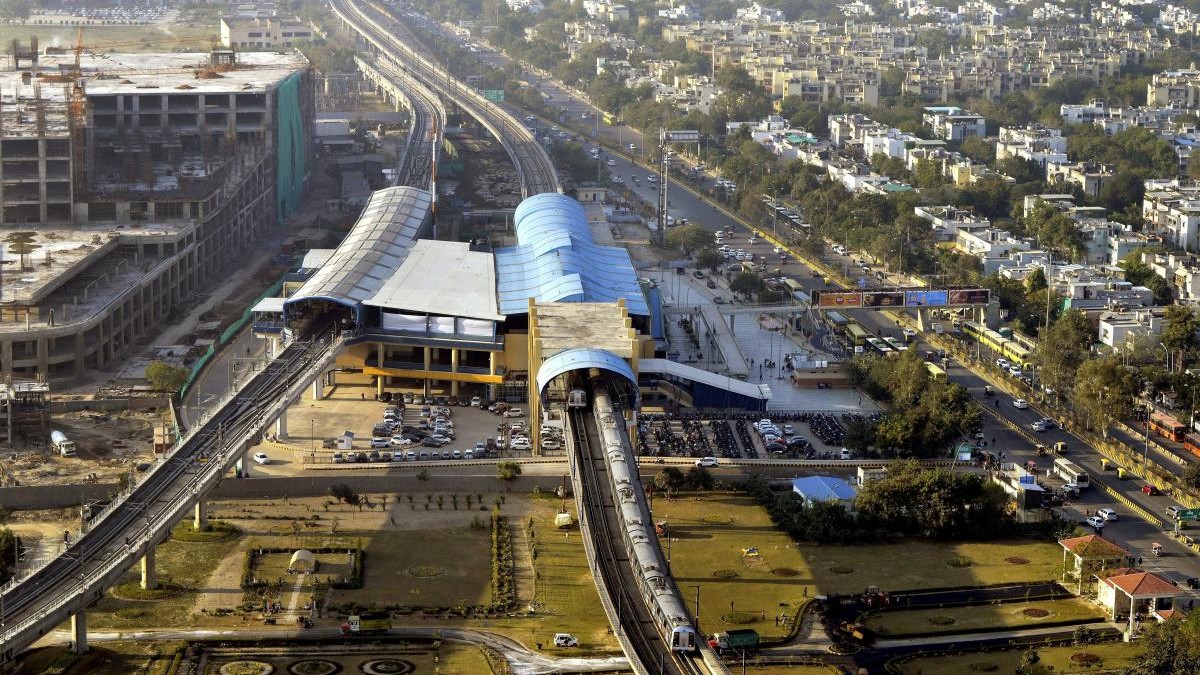 Cabinet approves Phase II of Pune Metro rail project worth Rs 9, 800 crore