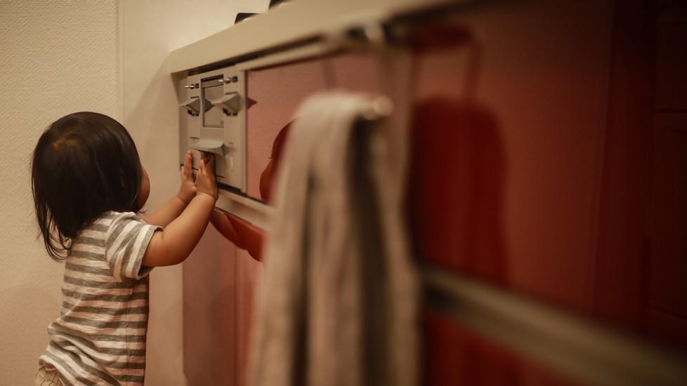 In bid to 'discipline' him, woman burns 3-year-old child with hot iron for turning on gas stove