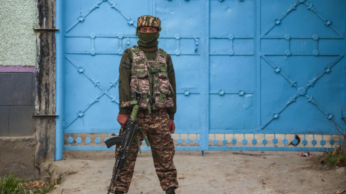 Delhi blast probe: NIA raids 8 places including homes of doctors, cleric in south Kashmir