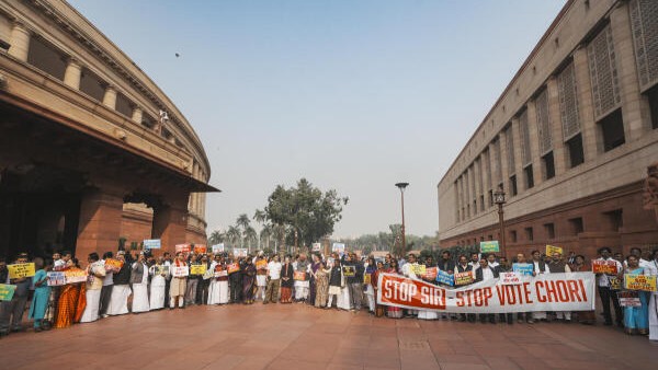 Parliament Winter Session 2025 LIVE Highlights | Centre agrees to debate 'electoral reforms' next week