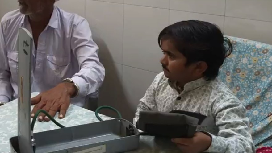 Gujarat’s Ganesh Baraiya, 3 ft tall with 72% disability, becomes medical officer after Supreme Court battle