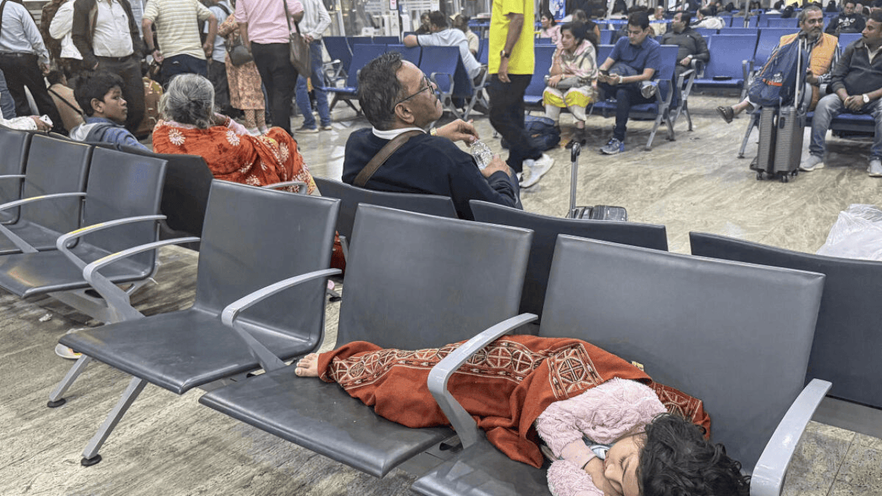IndiGo flight status LIVE: Indigo Flights Cancellation News Live Updates, IndiGo Flight Cancellations LIVE | IndiGo Flight Delay LIVE| Over 400 Flights Hit, Delhi Departures Halted | All departures from Delhi cancelled