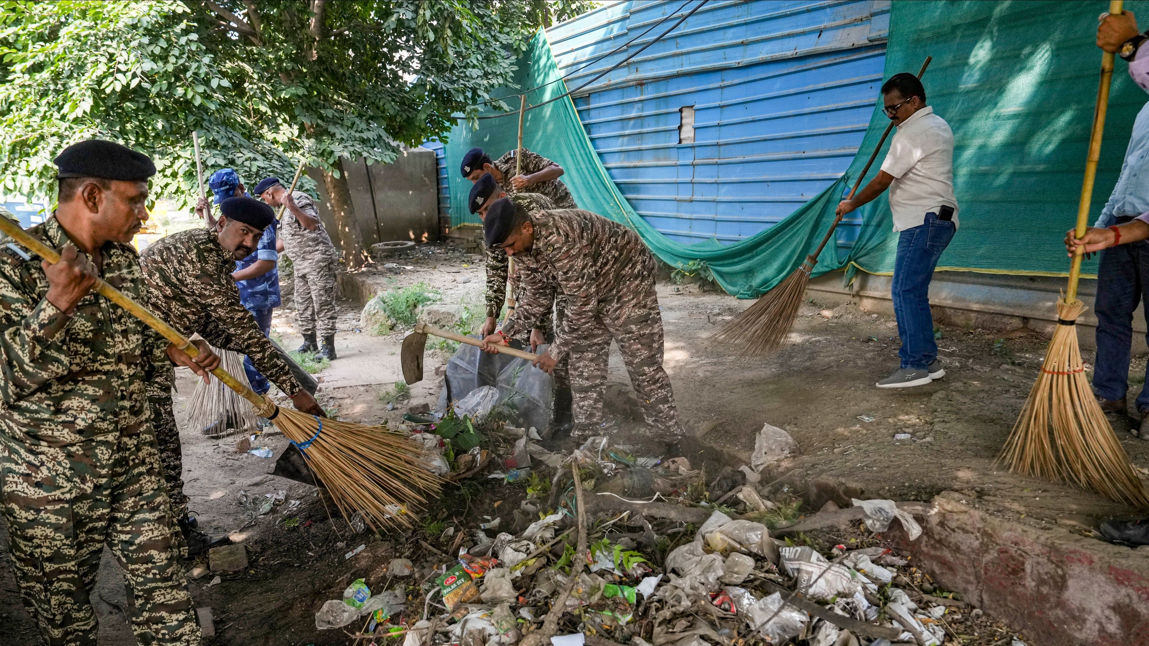 Delhi govt launches city-wide cleanliness drive to curb waste, dust pollution