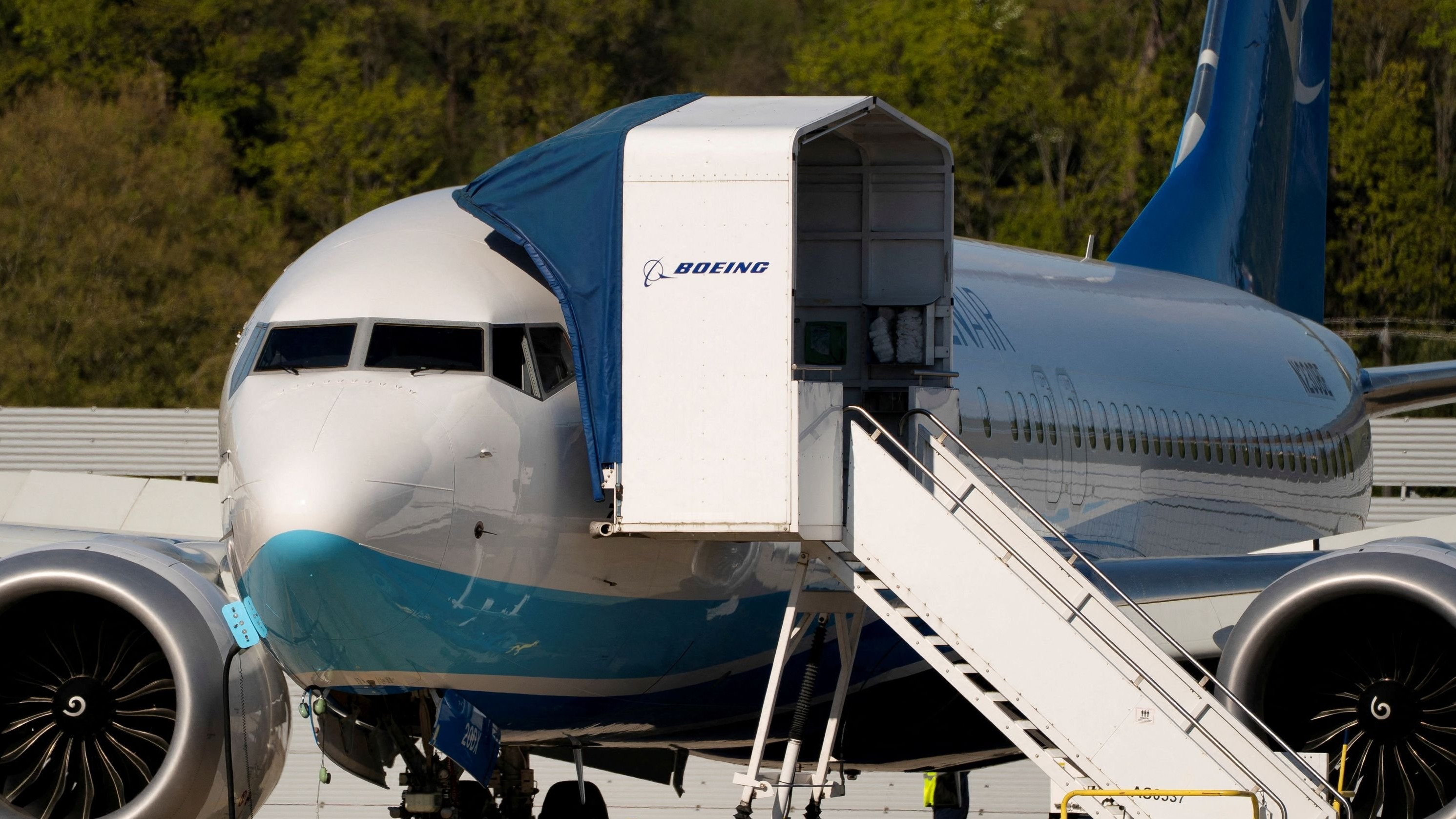 Apple will earn more selling iPhone cover than airlines transporting passenger: IATA chief