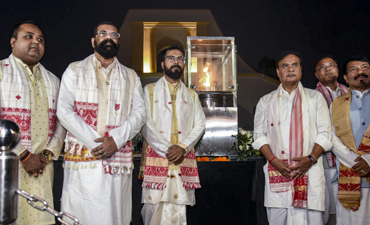 Assam Chief Minister Himanta Biswa Sarma along with AASU leaders and Assam Accord Implementation Minister Atul Bora offers tributes to martyrs of the Assam Movement during Swahid Divas 2025 at Swahid Smarak Kshetra in Boragaon, on the eve of the inauguration of the Martyrs’ Memorial Park. Credit: PTI