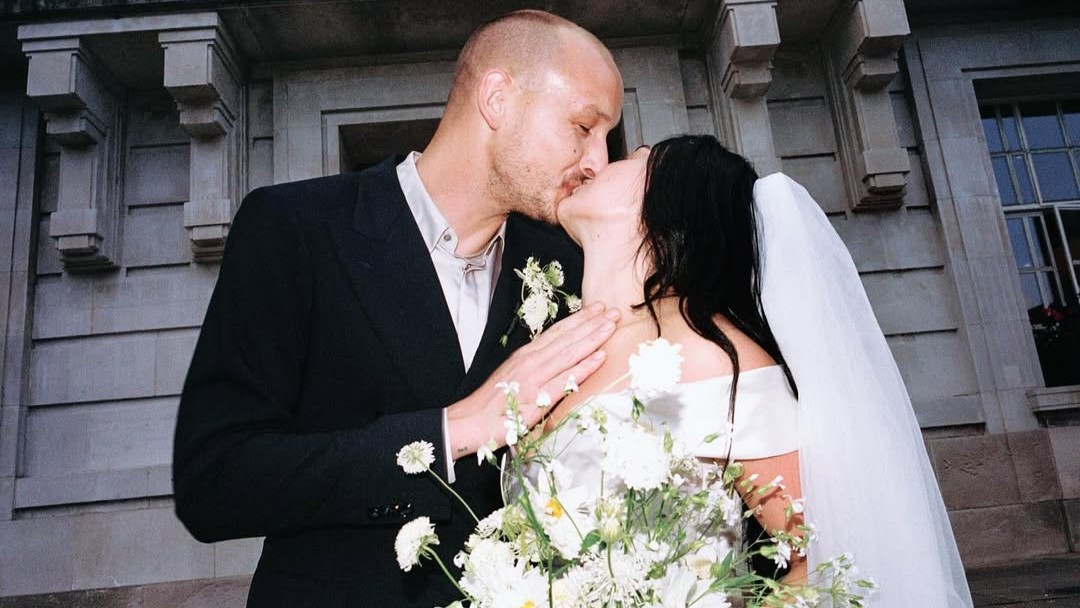 <div class="paragraphs"><p>Credit: Instagram/@charli_xcx</p></div>