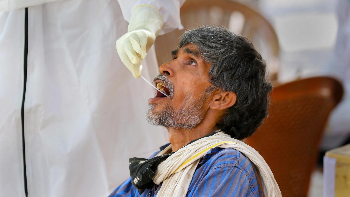 Maharashtra records marginal rise in COVID-19 complication deaths in 2025; cases fall