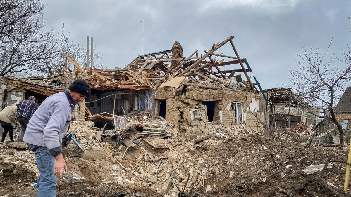 Ukraine's Zaporizhzhia nuclear plant temporarily loses power overnight: IAEA 