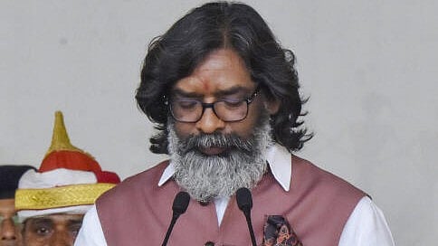 Supreme Court stays trial in money laundering case against Jharkhand CM Hemant Soren and issues notice to ED on his plea challenging summons and High Court order.