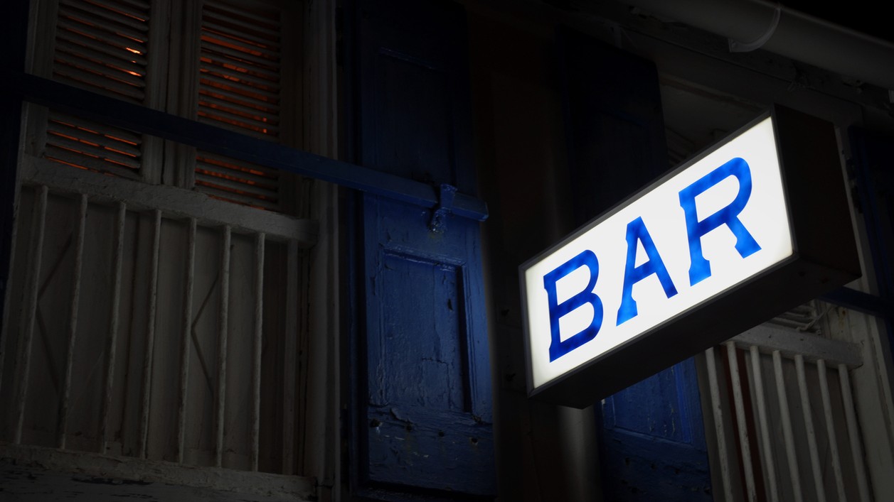 Excise officials attacked by miscreants during raids on bars in Bhubaneswar