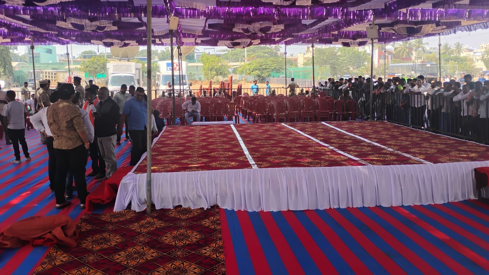 Shamanur Shivashankarappa: Arrangements made for public viewing of mortal remains at High School Grounds