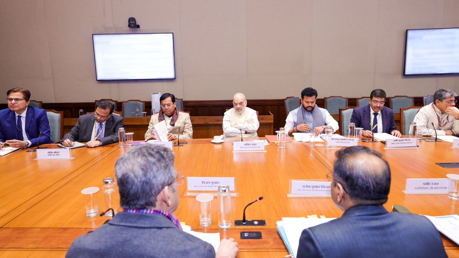 Amit Shah chairs meeting to review security of ports and vessels