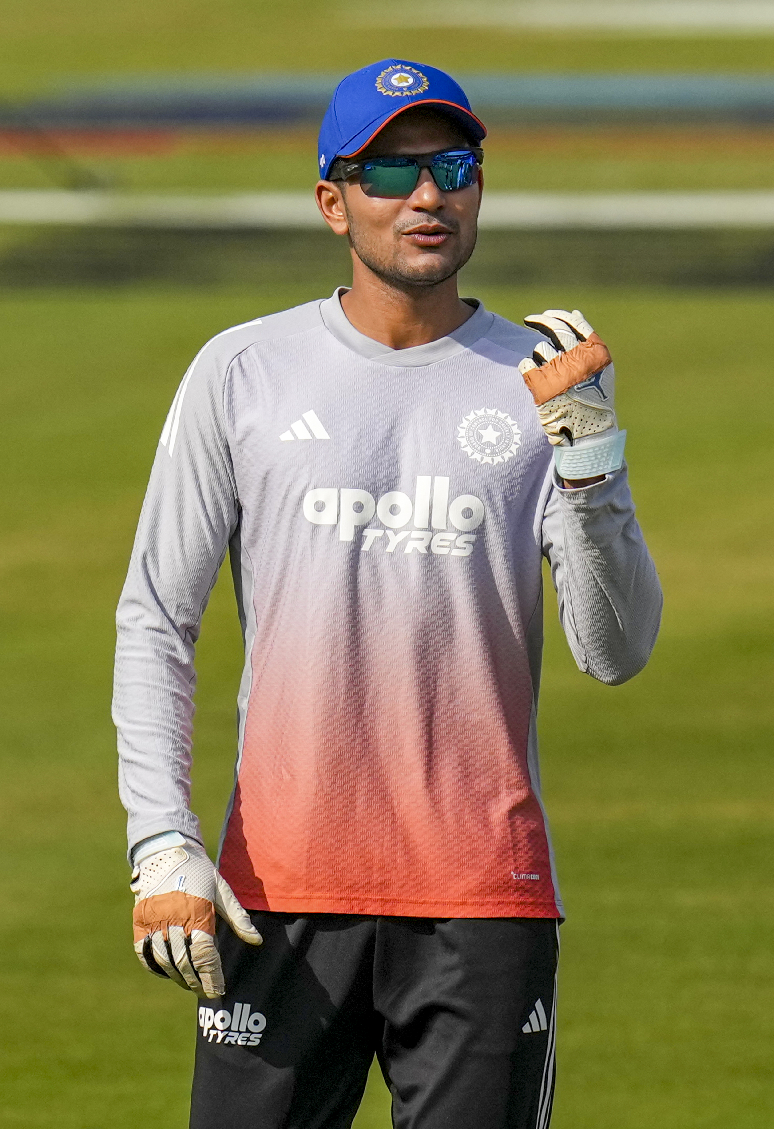 Skipper Suryakumar Yadav (left) and his deputy Shubman Gill have been woefully out of form raising India