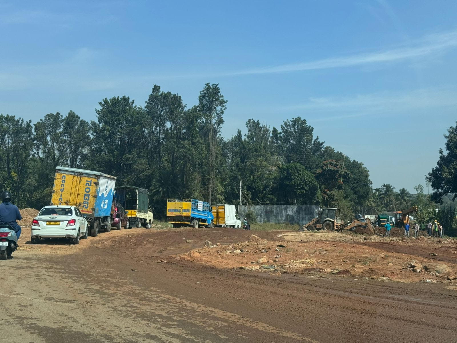 Crumbling roads around Bheemanakuppe. 