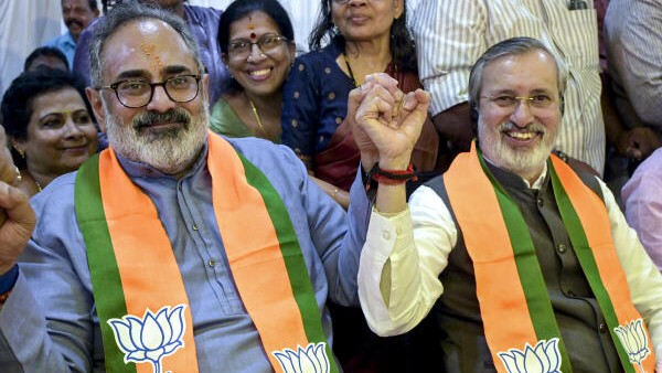 BJP's show of strength at  Thiruvananthapuram corporation council swearing-in ceremony