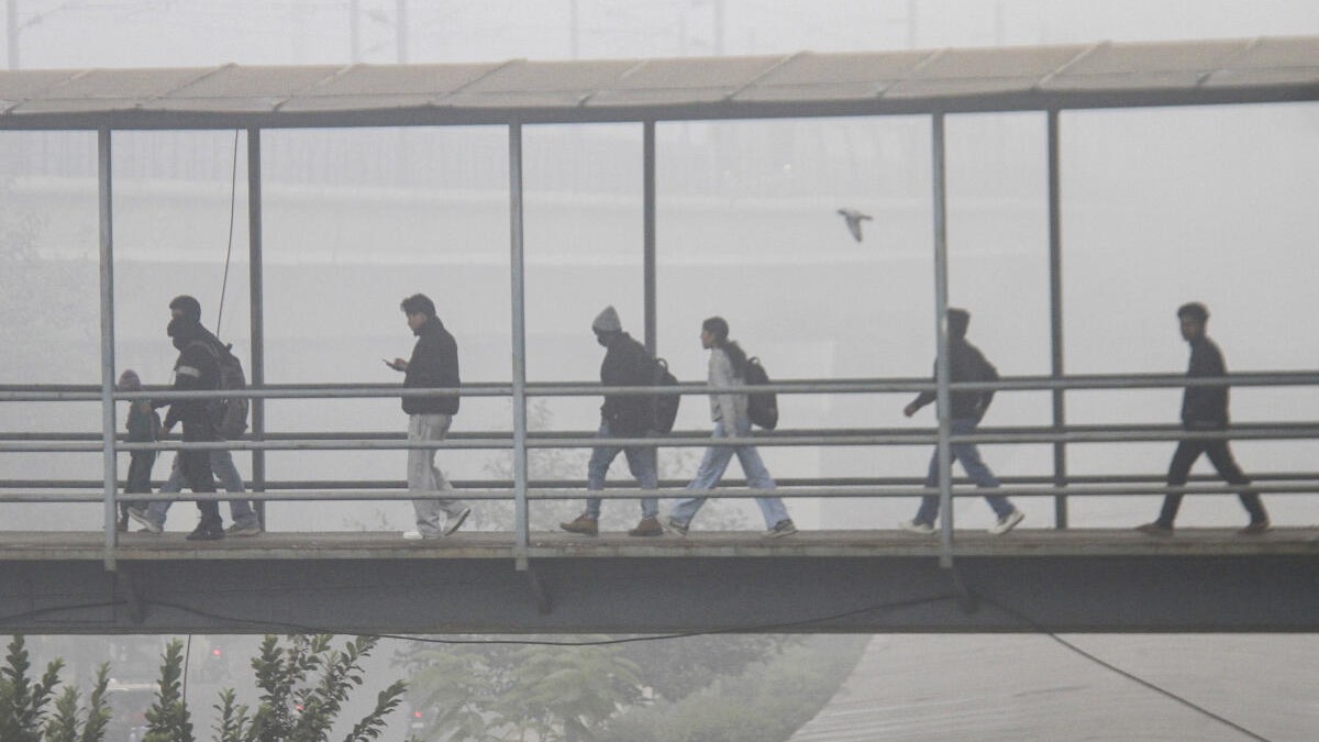 Gurugram administration tweaks office timings in response to poor air quality