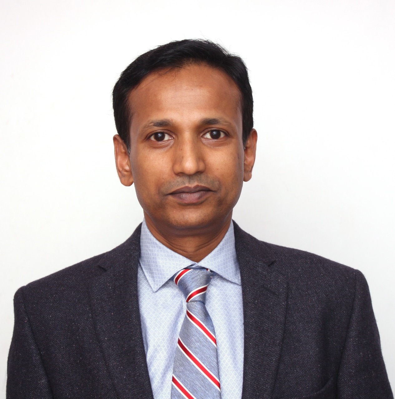 Dr Avinash Parthasarathy, Senior Consultant - Arthroplasty Surgeon